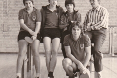 Jungen 1 VR 1977/78. Von links: T. Huber, Klemm, Daiber, Bubser, Betreuer Krüger